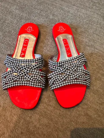 Gina slippers brand new authentic