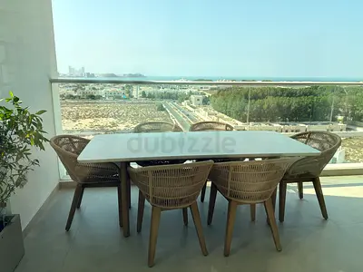 Dantone outdoor table and chairs
