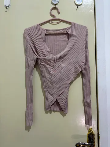 Women's long-sleeve ribbed wrap top - size S