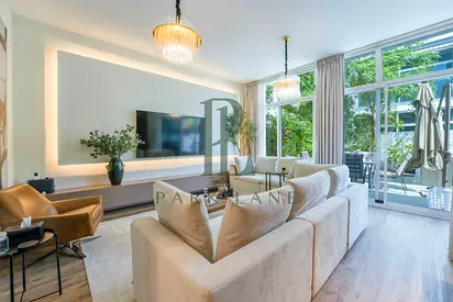 Fully Upgraded | 2BR+M+Study | Vacant | Single Row