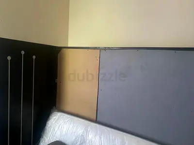 Queen/King Size Headboard in Dark Wood - little damaged Mini fridge ,little damaged cupboard, AC,