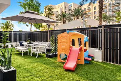 Podium 2 bed apartment, upgraded, direct amenities access