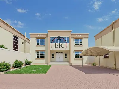 5 Bedrooms Private villa with Driver Room