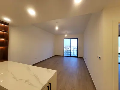 Pool View Mid Floor Brand New Kitchen Appliances