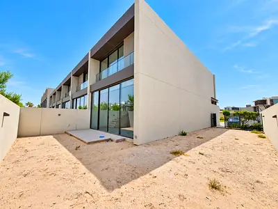 Local Area Expert | Corner Unit | Negotiable