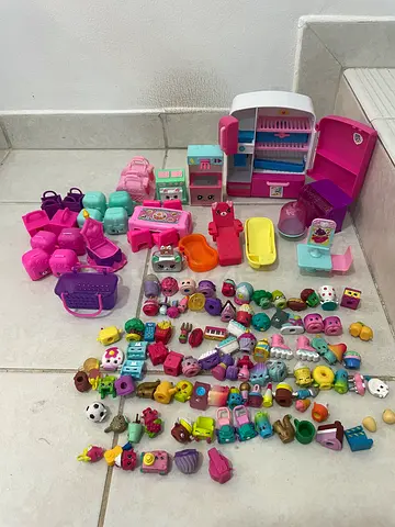 Large mixed set of Shopkins, play kitchen accessories and mini toys - used