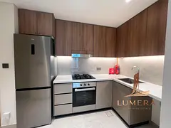 Modern Studio | Community View | Multiple Cheques