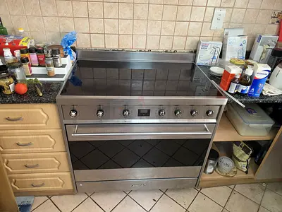 Smeg Induction cooker 90 cm new model 5 hubs