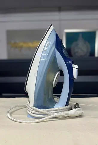 Philips 5000 Series 2400W Steam Iron DST5020 (SteamGlide Plus)
