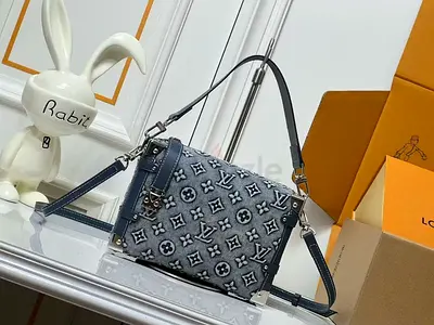 Lv hand bag