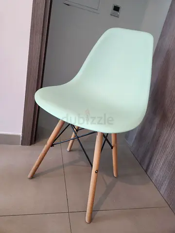 Soft pale green Molded Plastic Chair with Wooden Legs - Modern Dining/Desk Chair