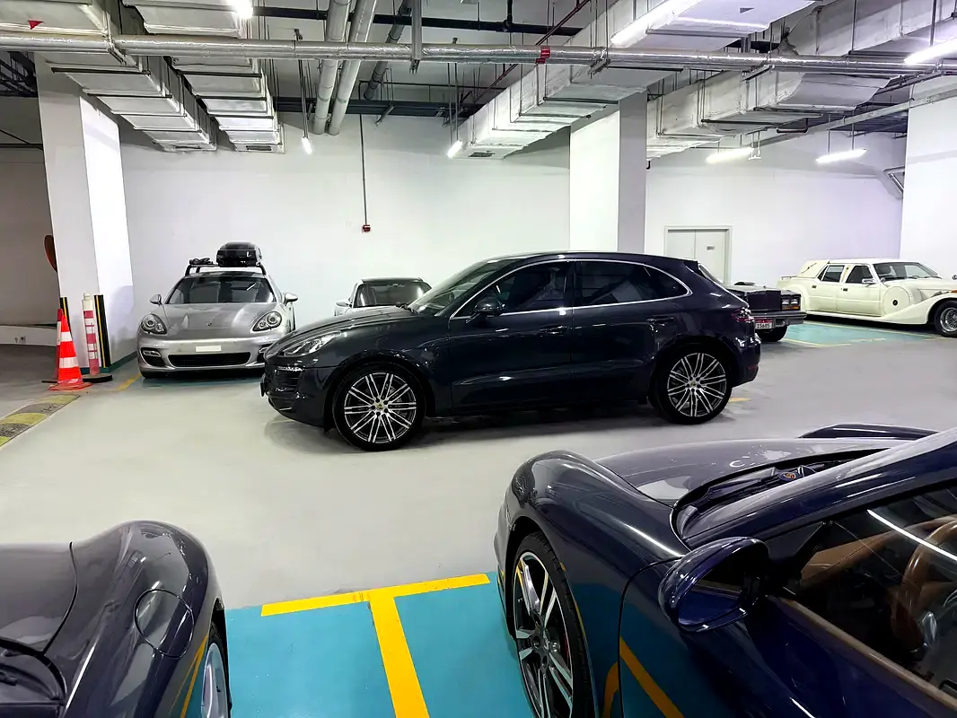 gallery-image