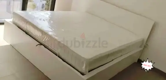 IKEA Malam Ottoman king size size 180×200cm bed with inside full storage and IKEA mattress is availa