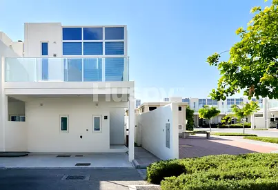 Corner Unit | R2EE | Vacant Now