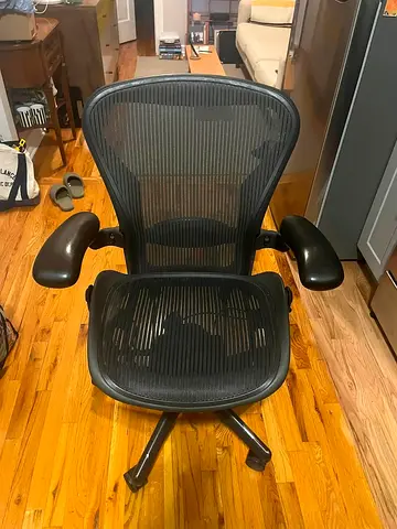 Herman Miller Aeron chair size B