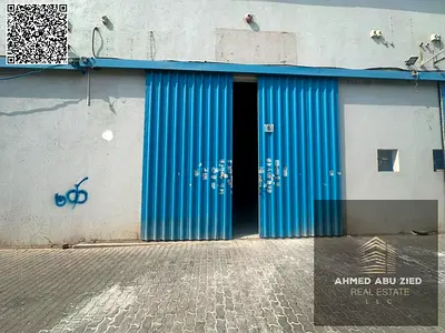 للإيجار مستودع بالجرف الصناعية 1، مساحة 2000 قدم²، كهرباء 21 كيلو وات 3 فاز، مناسب للتخزين والأنشطة التجارية والصناعية، موقع مميز وسهولة دخول الشاحنات