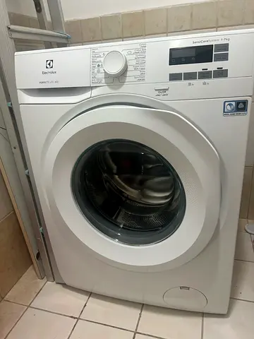 Electrolux PerfectCare 600 Washing Machine 7kg – Good Condition