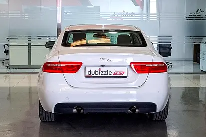 صورة 7 لـ 2016 Jaguar XE