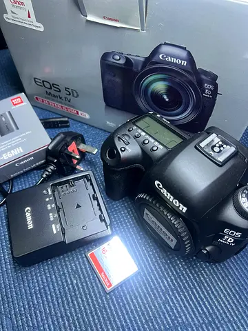 Canon 5D Mark IV w/70-200 f2.8L II Lens