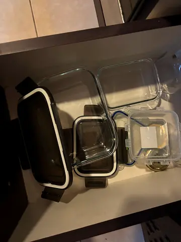 Set of glass food storage containers with airtight lids