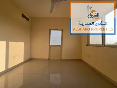 شارع الشيخ عمار  قريب من نستو التله  ومستشفي السعودي الألماني  تكييف مركزي  صيانه علي المالك  مساحه كبيره جدا