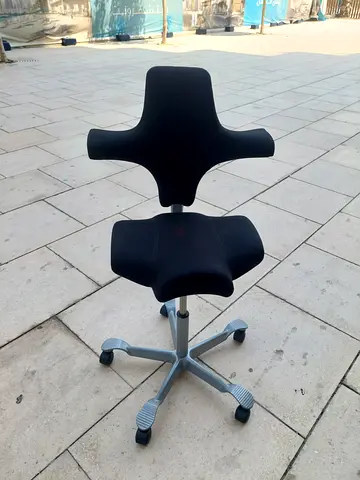 Selling HAG Capisco 8106 Desk Chair - Black Wool