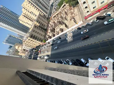 شرينج موظفين ثلاث غرف وصالة 2 بلكون اطلالة جميلة في المجاز 2  انترنت مجاني صيانة مجانية على المالك موقع حيوي قريب من جميع الخدمات سهل الوصول الى دبى