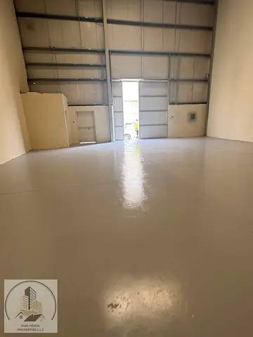 READY TO MOVE WAREHOUSE AT PRIME LOCATION WITH PARKING