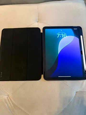 iPad Air 11inch 2024 with Apple Pencil and Case