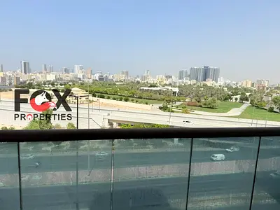 للبيع كاش! شقة مفروشة بأبراج السيتي B2 عجمان. 1236 قدم، بلكونتين على الحديقة. السعر: 475 ألف درهم كاش (بدون باركن).