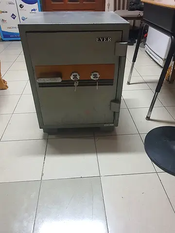 Used Heavy-Duty Office Safe  110 kg with Key and Combination Lock