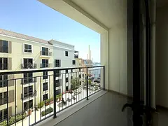 Spacious Layout I Partial Sea View I Ready to Move