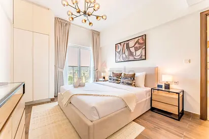 Next to Metro: Private Room & Bathroom | Al Furjan