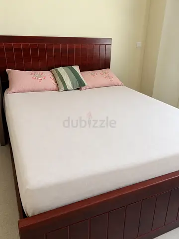 Queen size bed for sale