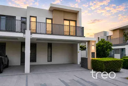 Corner Unit | Upgraded | Landscaped Garden