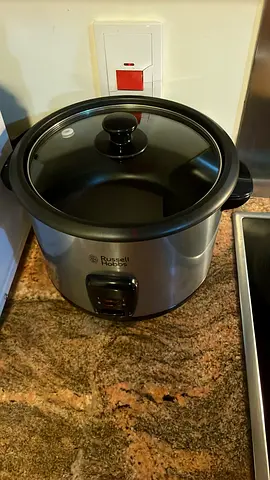 Russell Hobbs Slow Cooker / Crockpot - 3.5L (Good working condition)