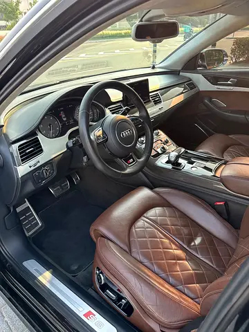 2013 AUDI S8 照片 8