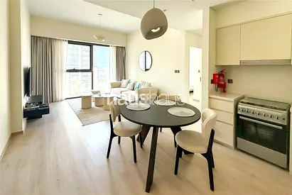 Luxury | Prime Downtown Address | Modern