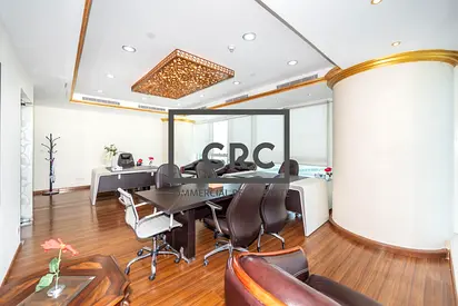 Furnished | 933 sqft | 3 Parking | Washroom inside