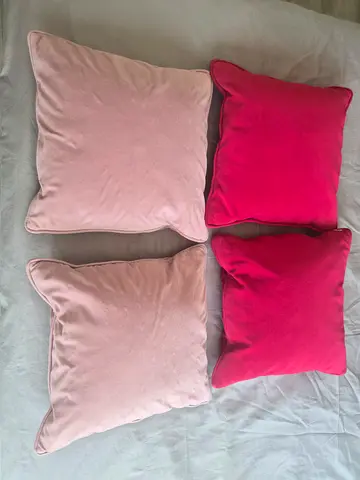 Set of 4 Velvet Throw Cushions — 2 Pink, 2 Dusty Rose