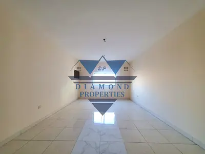 2bhk Cantral Apartment family building in Abushagara good location near by king faisal 30k
