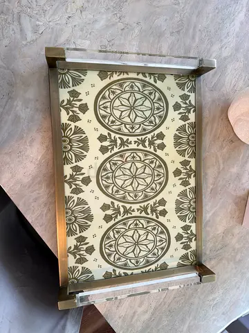 Decorative serving tray with patterned glass insert