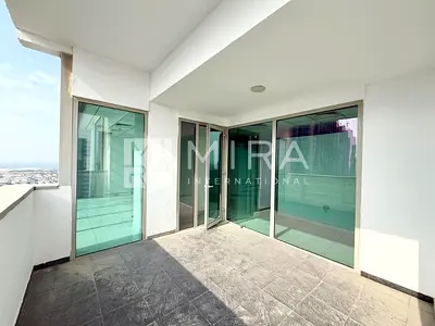 Accessible | High Floor | Road and Canal View
