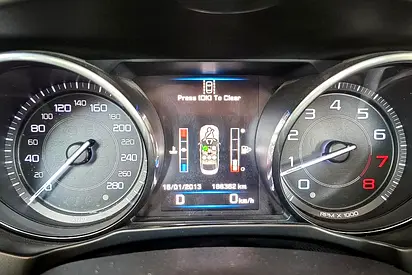 2016 Jaguar XE — миниатюра 14