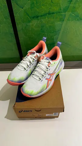 ASICS sonic smash, guava colour , size 37 brand new tags on them and box