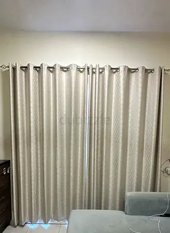 Curtain blackout