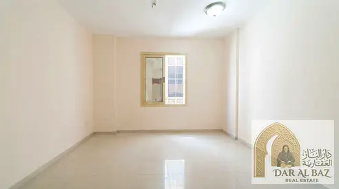 غرفه وصالة للايجارالسنوي في الشارقة | باركن باركن ترابي| إطلالة مفتوحه | مساحة واسعة | صيانة مجانية | قريب علي متحف الشارقه والكورنيش