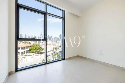 High Floor | Downtown View | Equipped Kitchen