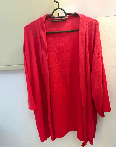 Lightweight coral kimono