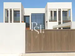 Elegant Villa | Big Garden | Ready to Move